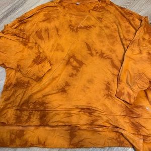 Oversized Tie Die High-Low Top